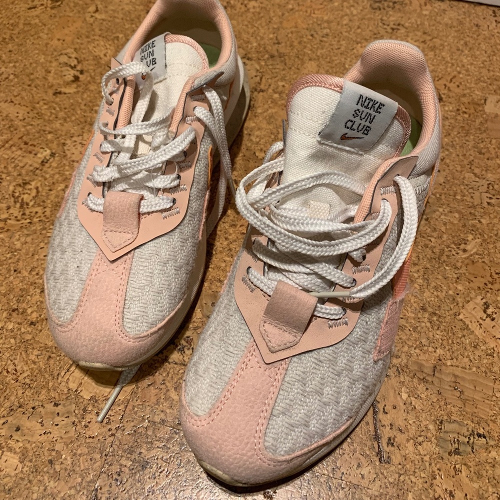 Nike Women's shoes Nike Sun Club